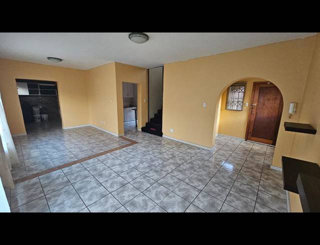 3 BEDROOM TOWNHOUSE FOR SALE IN BIRCHLEIGH NORTH